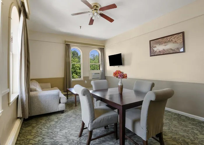 St. Michael, Bw Premier Collection Hotel 3*