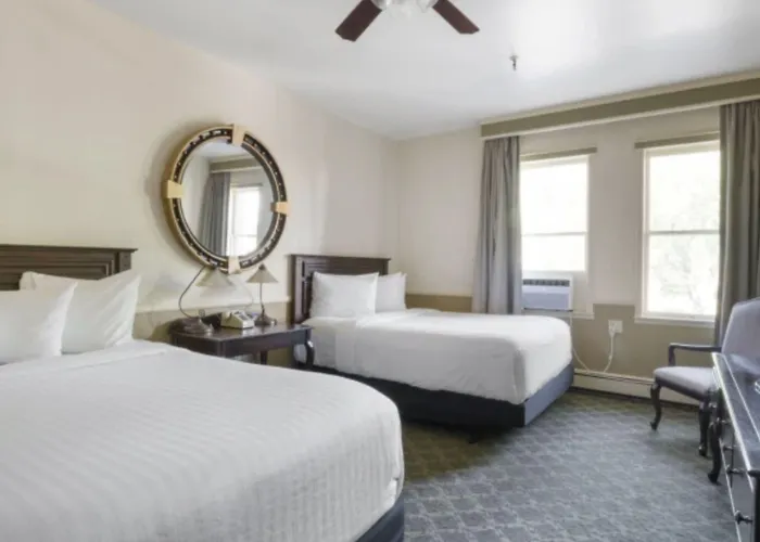 St. Michael, Bw Premier Collection Hotel Prescott